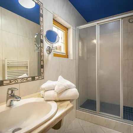 In Near Spieljochbahn Шале