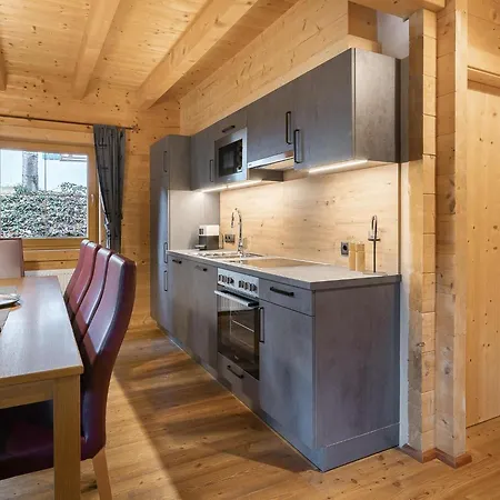 In Near Spieljochbahn Шале *